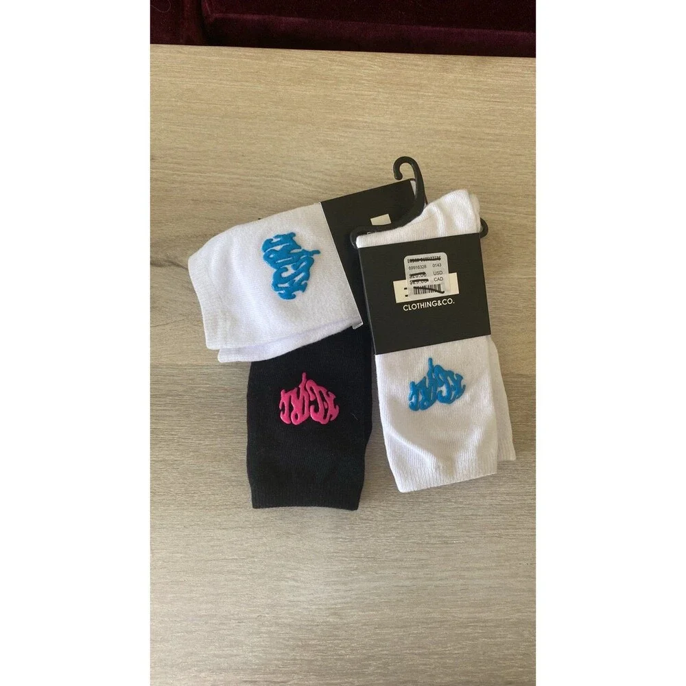 Urban OutfitterX-girl Dripping Heart Logo Crew Sock 3 pair